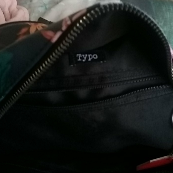 A backpack - Picture 2 of 2